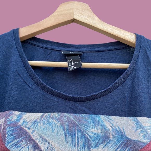 navy blue graphic tee - Picture 4 of 8